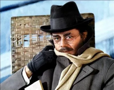 Von Aschenbach, dans le film, est :