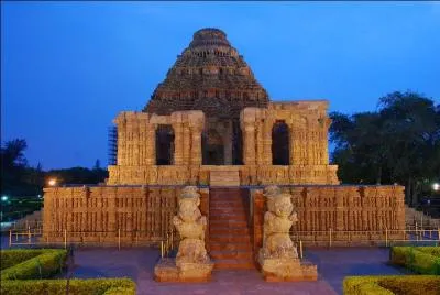 Une petite pause au pied de ce temple...