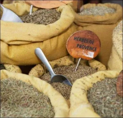 Les herbes de Pologne, d'Albanie et du Maghreb sont appelées ici "Herbes de Provence" : quel volume est produit en France ?