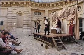 Charles Aznavour aime jouer avec eux. De qui parle-t-il ?