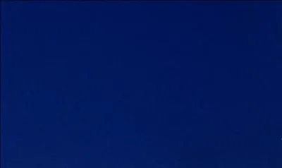 Quelle est cette couleur de fond de marques de voitures ?