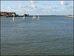 Quel pays est-ce ? Il est bordé par la Manche au nord-ouest.