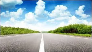 Quel pays est-ce ? La route est le principal mode de transport de ce pays ; 84 % des habitants l'utilisent.