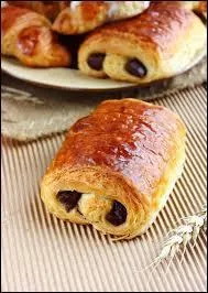 A quel chanteur doit-on "Le petit pain au chocolat" en 1969 ?