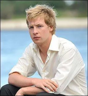 Quel adjectif qualifierait le mieux Lewis McCartney ?