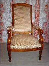 Comment nomme-t-on ce grand fauteuil  haut dossier inclin avec des accotoirs rembourrs ?