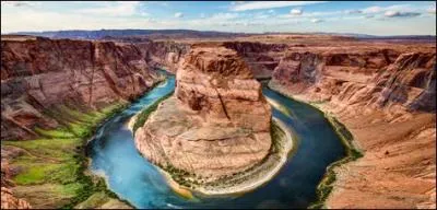Le Grand Canyon mesure plus de 200 km.