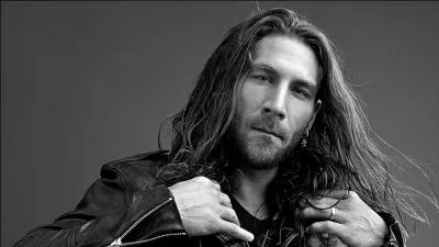Lequel de ces personnages Zach McGowan joue-t-il ?