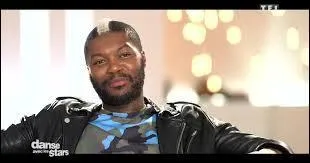 C'est un footballeur.