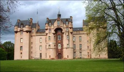 O&ugrave; se situe ce ch&acirc;teau ?