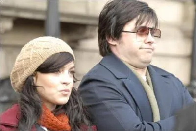 Il a pris de la brioche, mais c'était pour les besoins du film, si vous trouvez son nom, vous avez droit au chapitre !