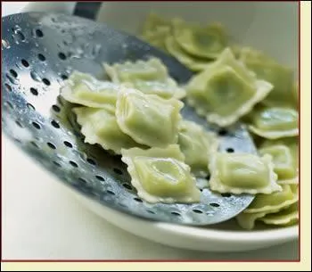 Que sont ces pâtes farcies au fromage et au persil ?