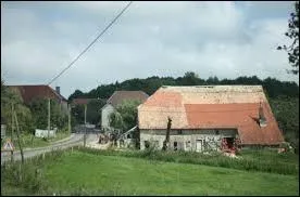 Petit village de 29 habitants, dans l'arrondissement de Pontarlier, Verrières-du-Grosbois se situe en région ...