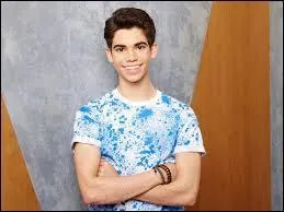 Cameron a-t-il déjà eu une petite amie ? (Novembre 2015)