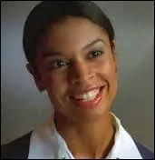 Elle est capable de parler l'arabe et le kurde. Elle se nomme...