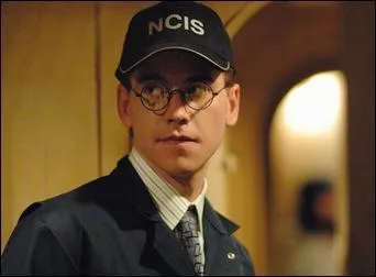 Comment ce garçon se nomme-t-il ?