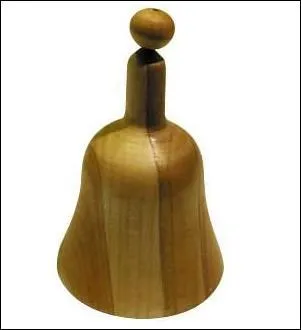 D'après l'expression, que peut-on faire "à la cloche de bois" ?