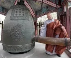 Que fait-on quand on dit qu'on "se tape la cloche" ?