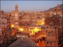 De quel pays la ville de Sanaa est-elle la capitale ?