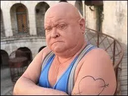Comment se nommait ce personnage emblématique de l'émission "Fort Boyard", où il exerçait les fonctions de geôlier et sonneur de gong ?