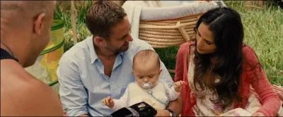 Comment s'appelle le fils de Mia et Brian ?