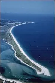 Quel pays est bordé par la mer Blanche ?