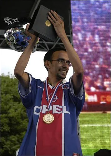 Elle a aussi connu son premier champion français, Samad"Samsam"Baism. Sur quel jeu ?