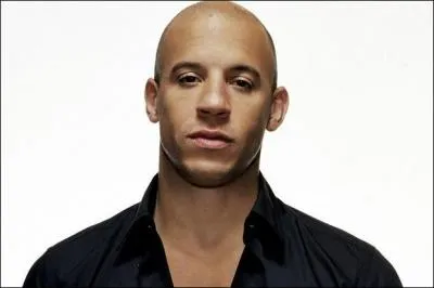 Cet homme est aussi un acteur, il est très connu pour son rôle de Dominic Toretto dans "Fast and Furious". Comment s'appelle-t-il ?