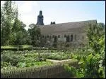 De l'abbaye de Thirons-Gardais il ne reste que l'église abbatiale et la grange aux dîmes, le jardin, lui, a conservé tout son charme et se visite dans ...