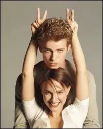 Pendant le tournage de "Star Wars 2", Natalie Portman (Padmé Amidala) et Hayden Christensen (Anakin Skywalker) :