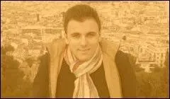 Et enfin, qui suis-je ? J'ai 23 ans (2015) et je m'appelle Julien Morana !