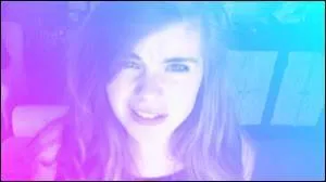 Qui suis-je ? Je m'appelle Nadia Richard et j'ai composé la vidéo "J'suis jalouse" !