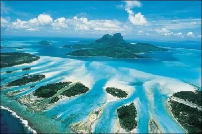 De quel groupe d'îles fait partie Bora-Bora ?
