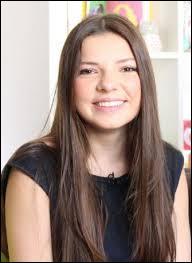 Est-ce que la fille sur la photo s'appelle Danaé ?