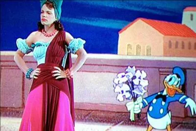 Quel est ce long-métrage d'animation Disney, sorti en 1944 et mêlant animation et prises de vues réelles, dans lequel nous retrouvons Donald Duck ?