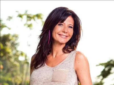 Mon copain est Kemar, j'aime les licornes. Et j'ai sorti un livre similaire à un magazine ! Qui suis-je ?