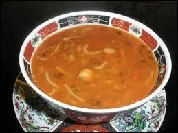 Soupe marocaine d'origine andalouse, faite de tomates, de légumes secs, de viande et d'oignons, quel est son nom ?