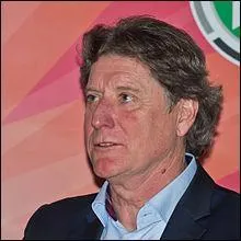 Qui est cet ancien gardien de but allemand ayant commis une sortie violente, considérée comme une agression sur Patrick Battiston, le 8 juillet 1982 lors d'une demi-finale de Coupe du monde opposant la France à la RFA ?