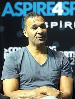 En quelle année le Néerlandais Ruud Gullit, légendaire attaquant du Milan AC, a-t-il reçu le Ballon d'or ?