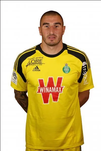 Connaissez-vous ce gardien de but ? Qui est-il ?