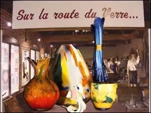 La tradition des maîtres verriers perdure ; depuis les années 1970 de superbes créations sont produites. Où se trouve le musée de Blangy-sur-Bresle réunissant quelque 10 000 pièces de décoration ?