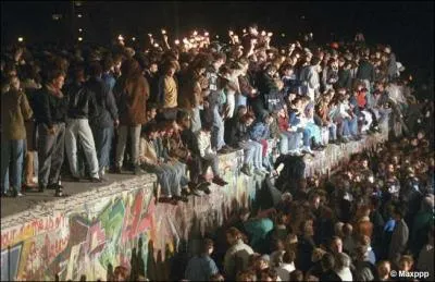 En quelle année le mur de Berlin fut-il abattu ?