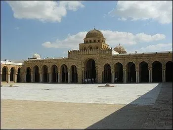 Sauriez-vous me dire la date de fondation de la Grande Mosquée de Kairouan ?