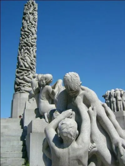 Début 1895, Monet rend visite à Jacques Hoschedé, un enfant de sa deuxième épouse, à Chistiana, nom porté par une capitale européenne de 1624 à 1924. De quelle capitale s'agit-il ?