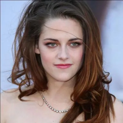 Est-il déjà sorti avec Kristen Stewart ?