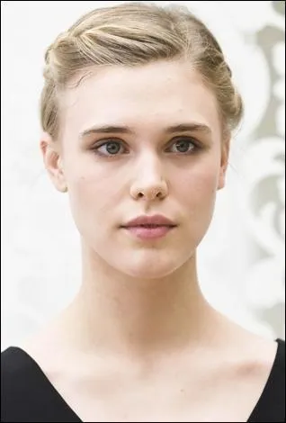 À la fin, la petite-fille de la reine dit une phrase philosophique, laquelle ?