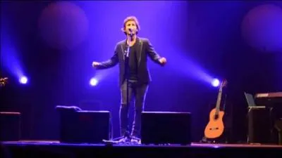 Il ne l'était pas, car il avait une bonne vue.