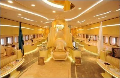 Pour près d'un demi-milliard de dollars, il est évident que ce palais volant ne peut être que royal ! Qui en est le propriétaire ?