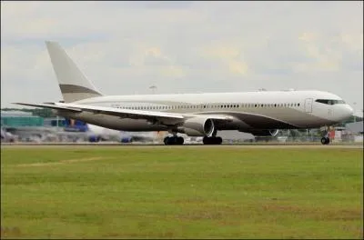 Milliardaire et patron de l'équipe anglaise de Chelsea, ce monsieur dispose d'un 767 personnel : comment se nomme-t-il ?