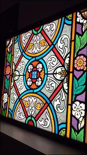 Comment s'appelle cette uvre d'art, présente souvent dans les cathédrales ?